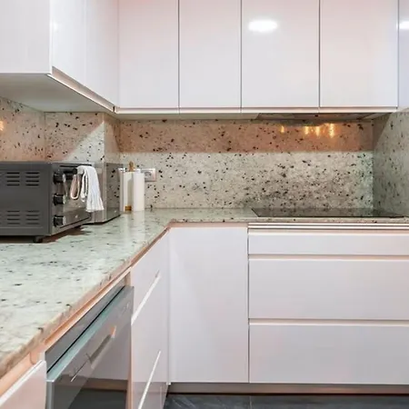Wonderful 4 Bedroom Apartment Dubrovnik