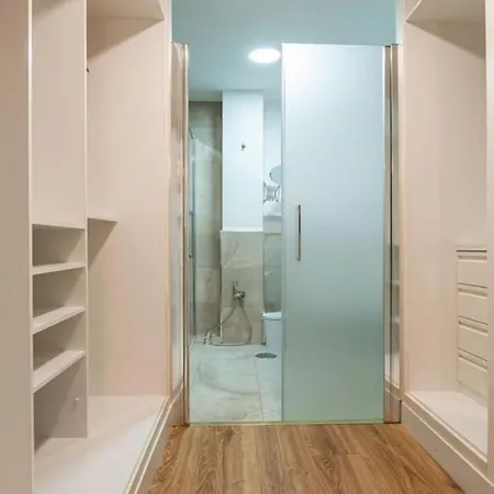 Apartment Wonderful 4 Bedroom Dubrovnik